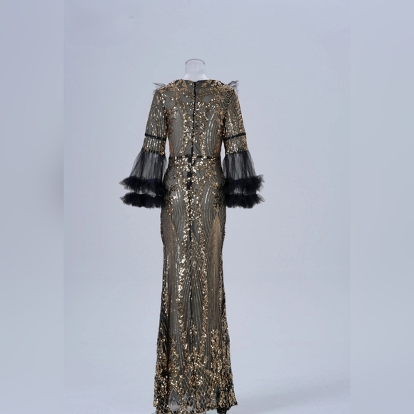 Silver Sequin Gown with V-Neck and Bishop Sleeves - Picture 9 of 15